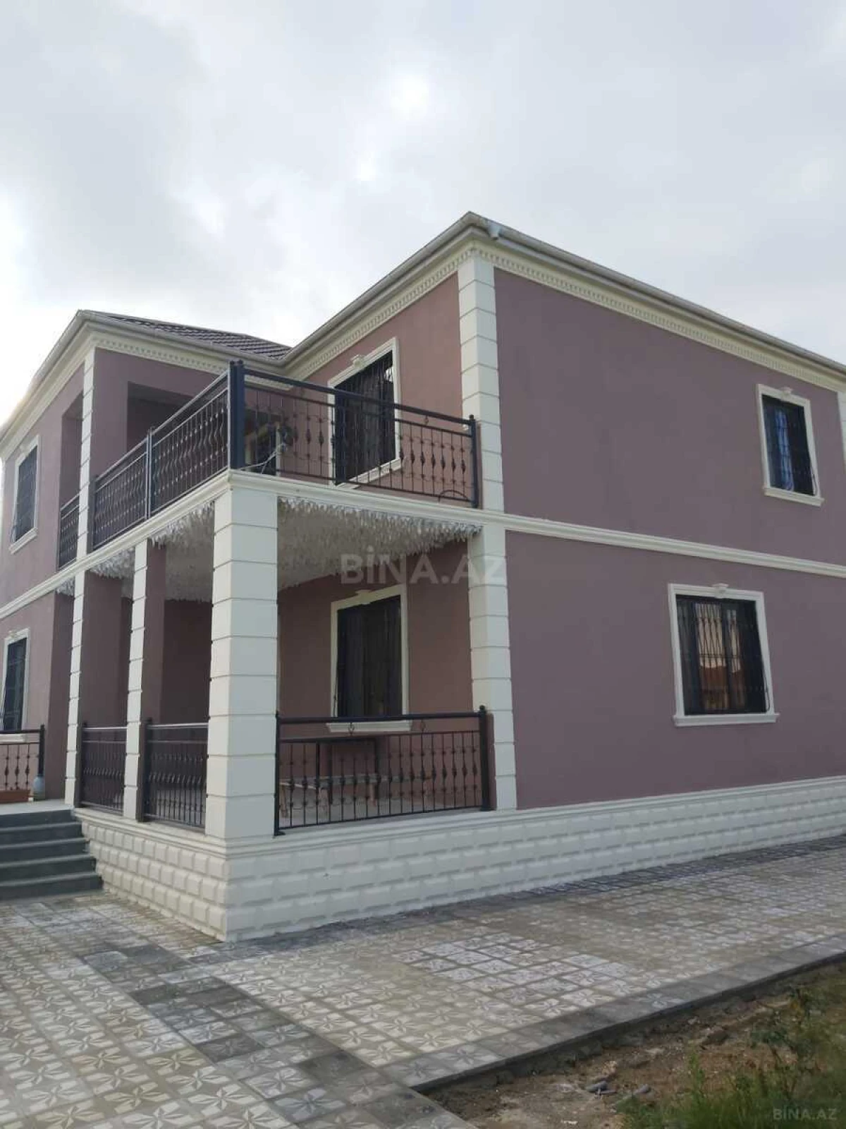 Kirayə verilir 6 otaqlı həyət evi 200 m²