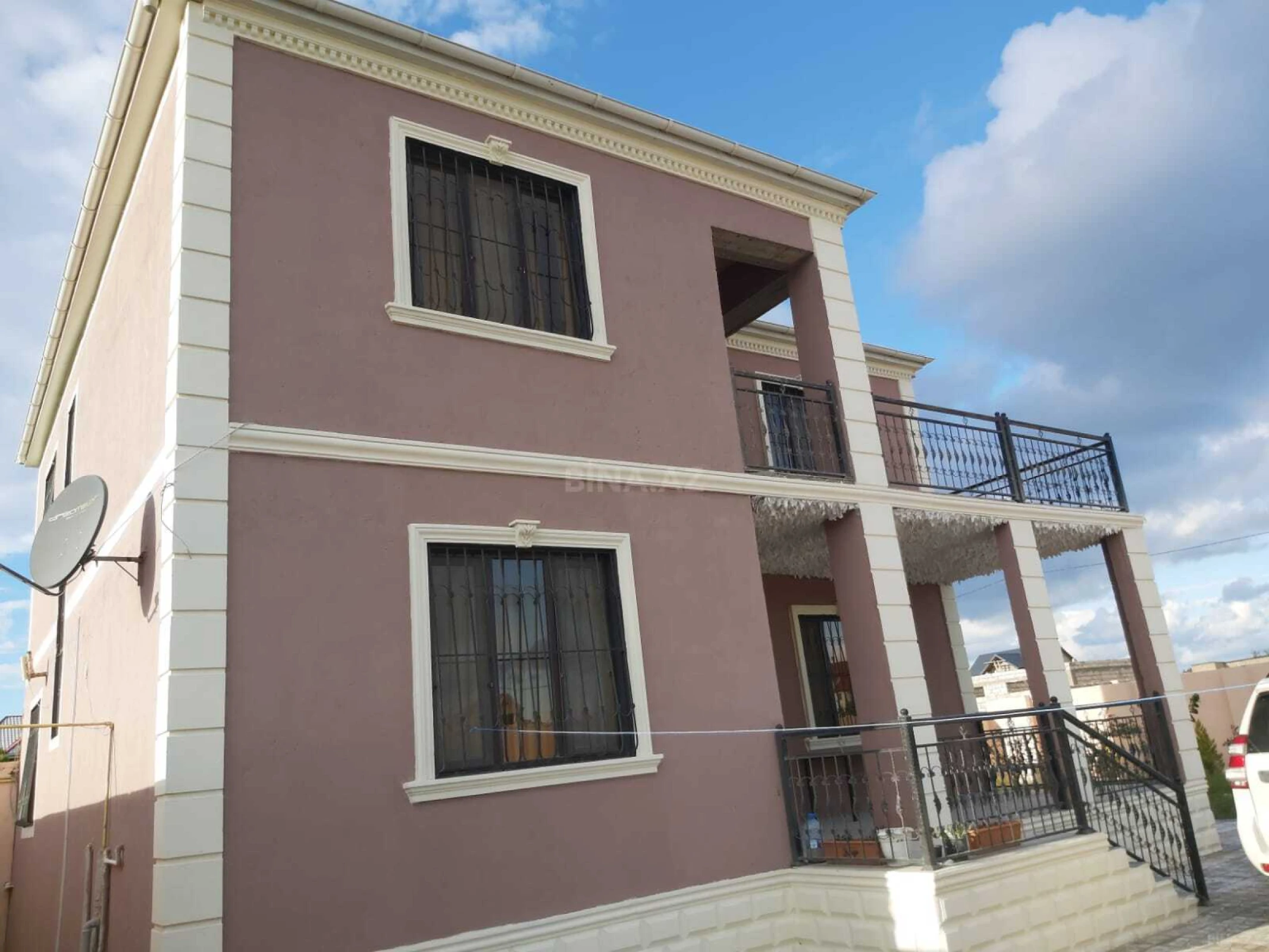 Kirayə verilir 6 otaqlı həyət evi 200 m²