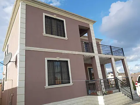 Kirayə verilir 6 otaqlı həyət evi 200 m²