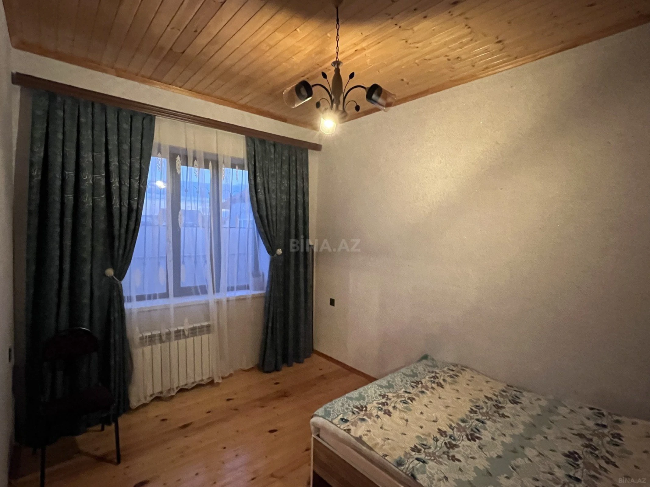 Kirayə verilir 6 otaqlı həyət evi 200 m²
