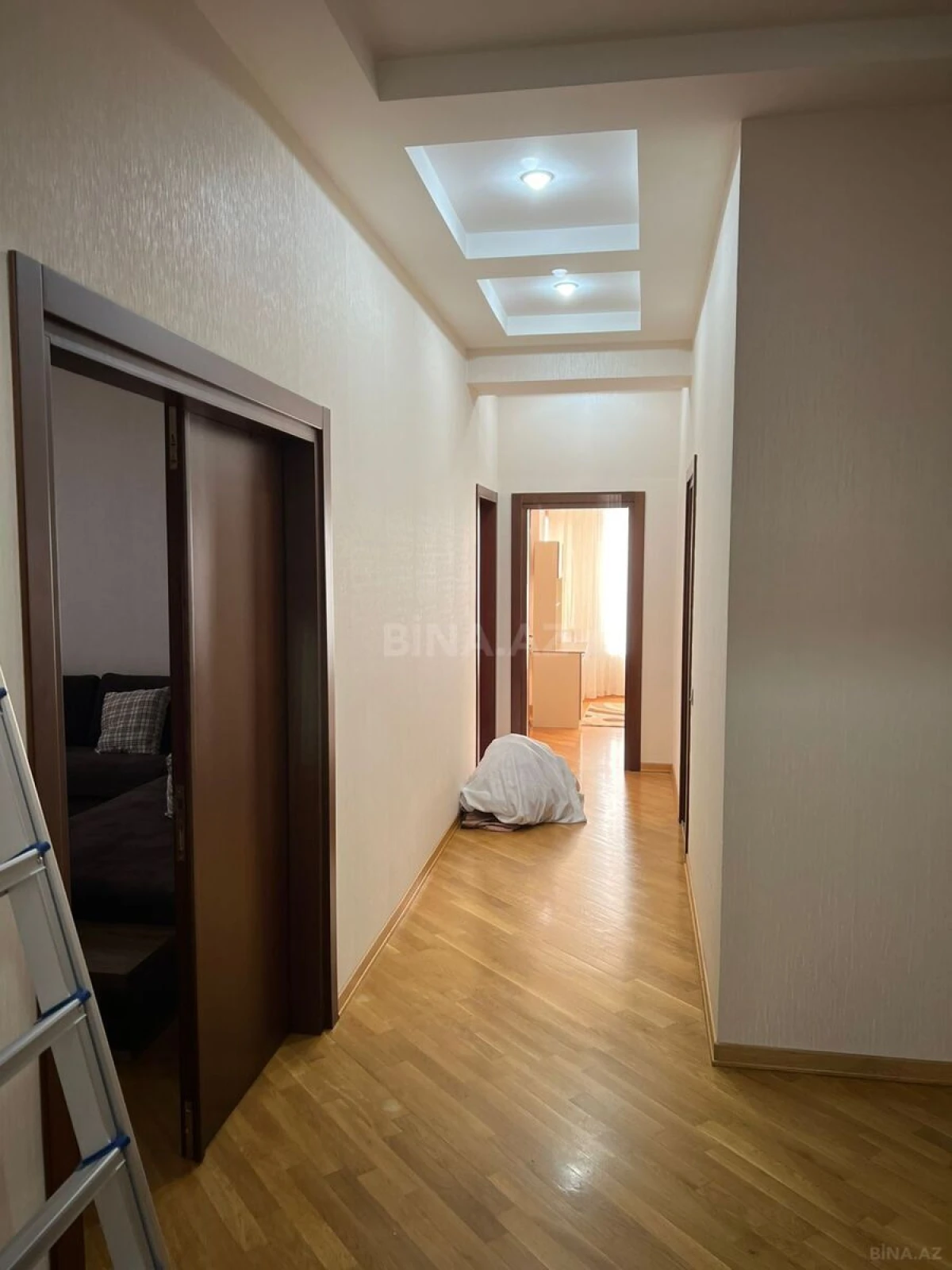 Kirayə verilir 3 otaqlı mənzil 140 m²