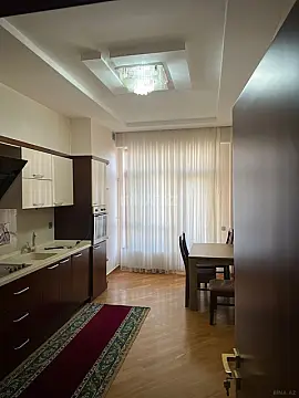 Kirayə verilir 3 otaqlı mənzil 140 m²
