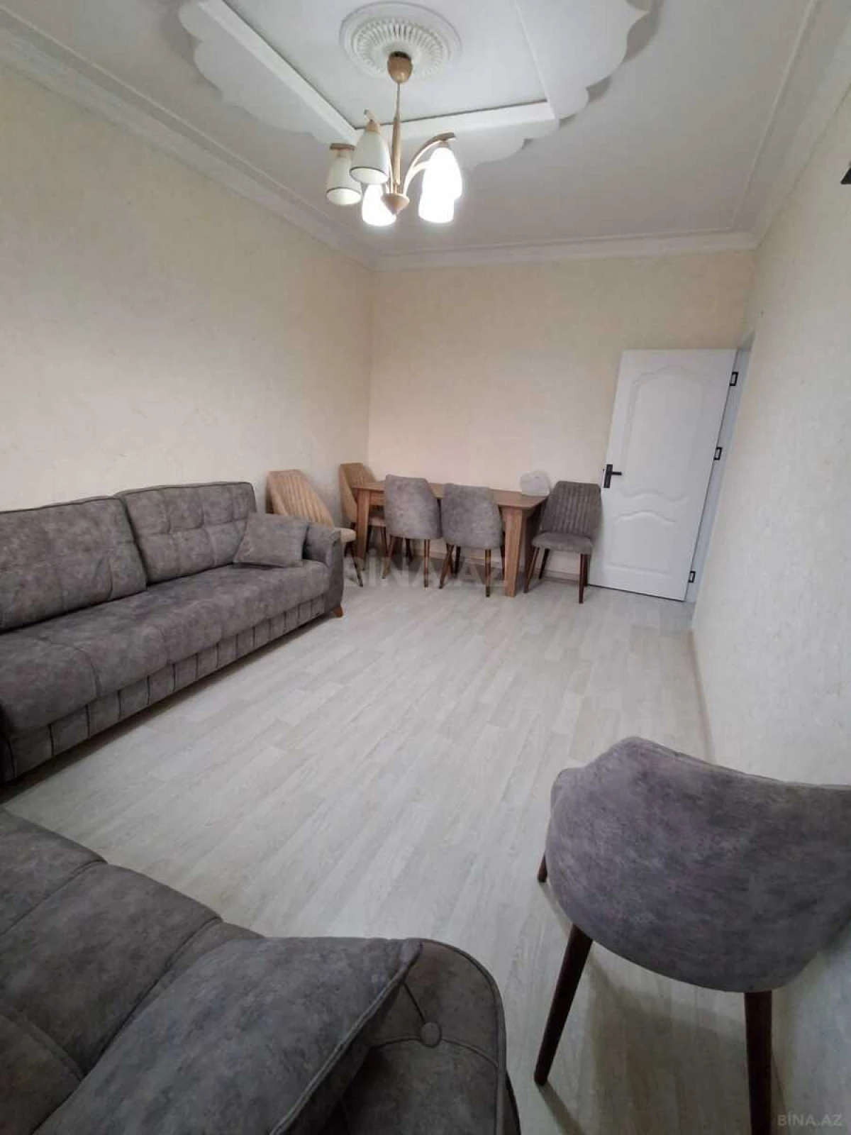 Satılır 2 otaqlı mənzil 65 m²