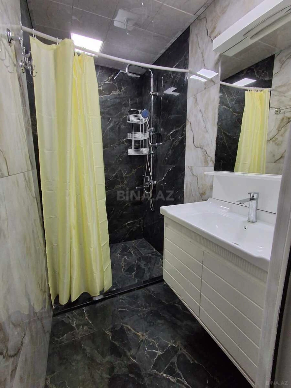 Satılır 2 otaqlı mənzil 65 m²