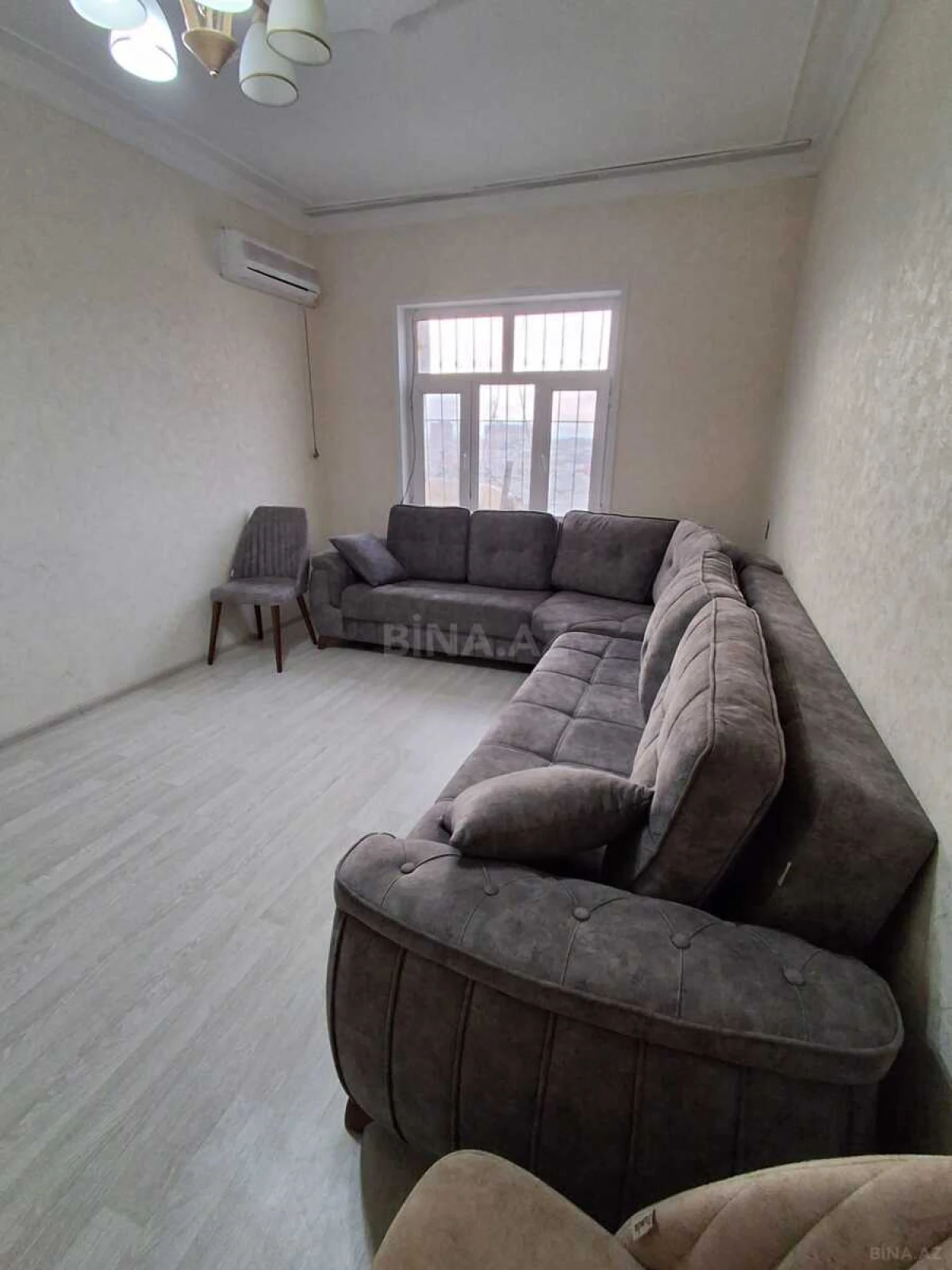 Satılır 2 otaqlı mənzil 65 m²