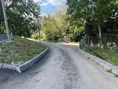 Satılır torpaq sahəsi 4 m²