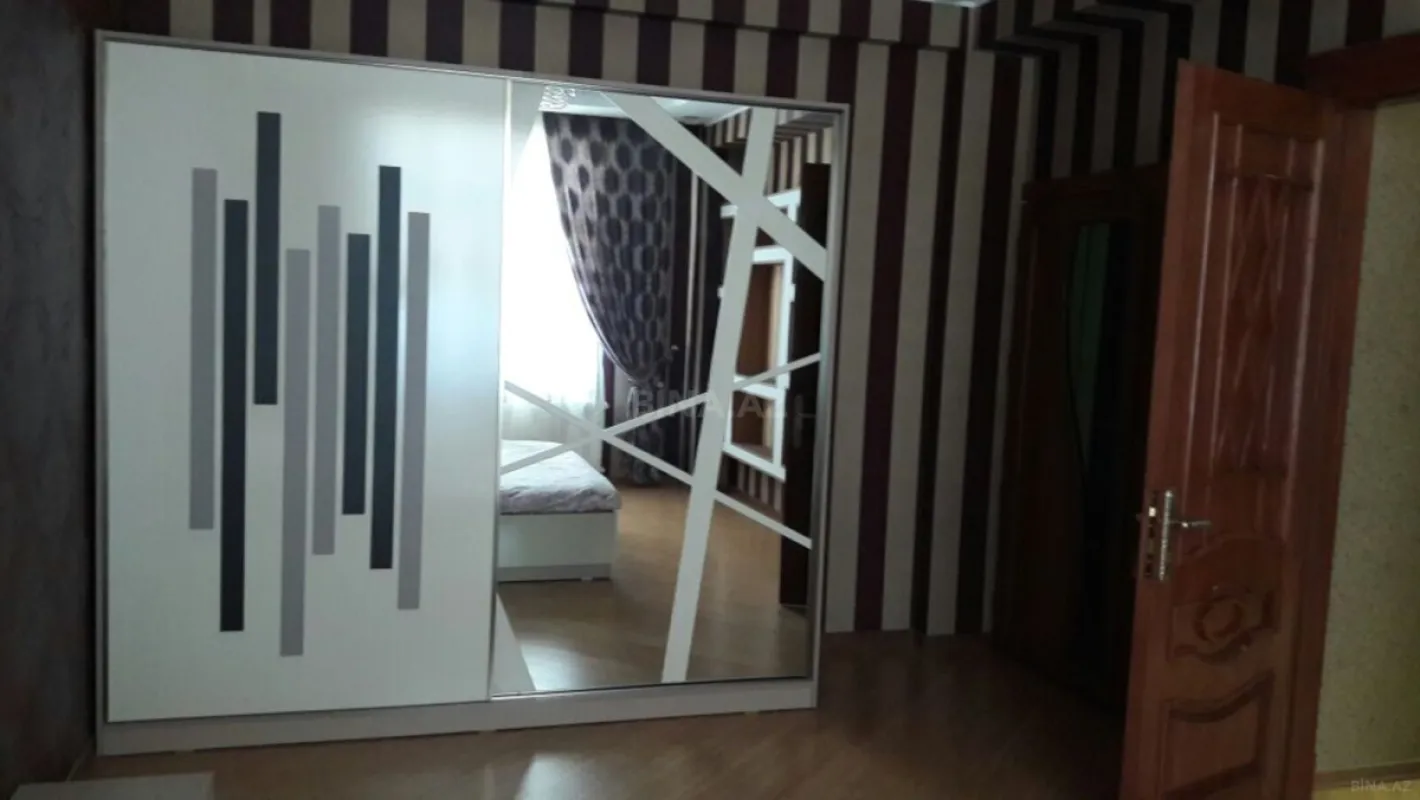 Kirayə verilir 3 otaqlı mənzil 112 m²