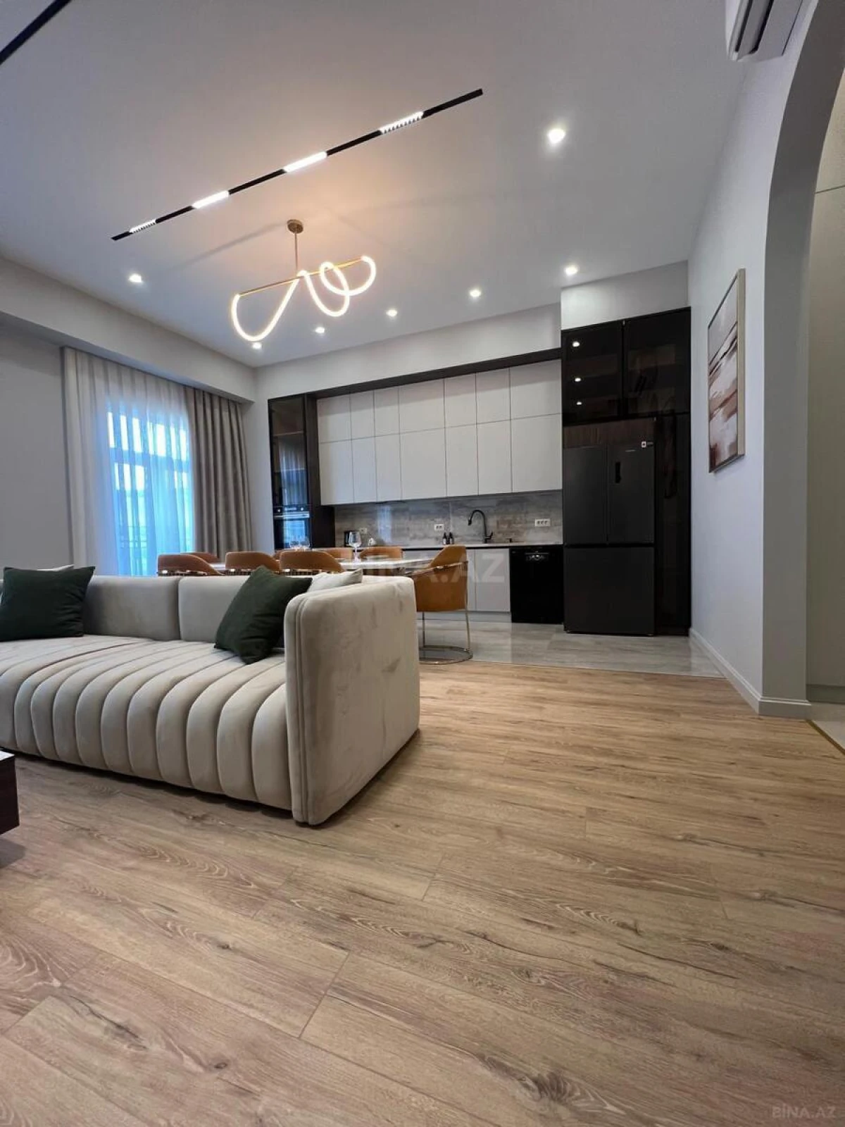 Kirayə verilir 3 otaqlı mənzil 125 m²