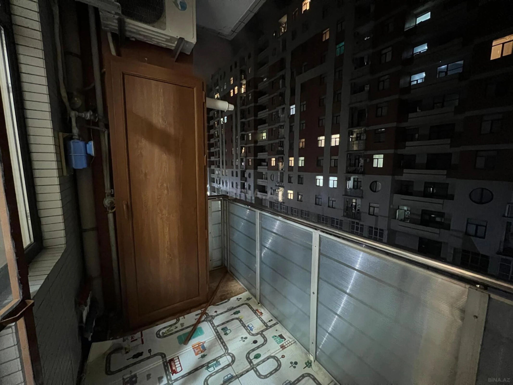 Kirayə verilir 3 otaqlı mənzil 145 m²