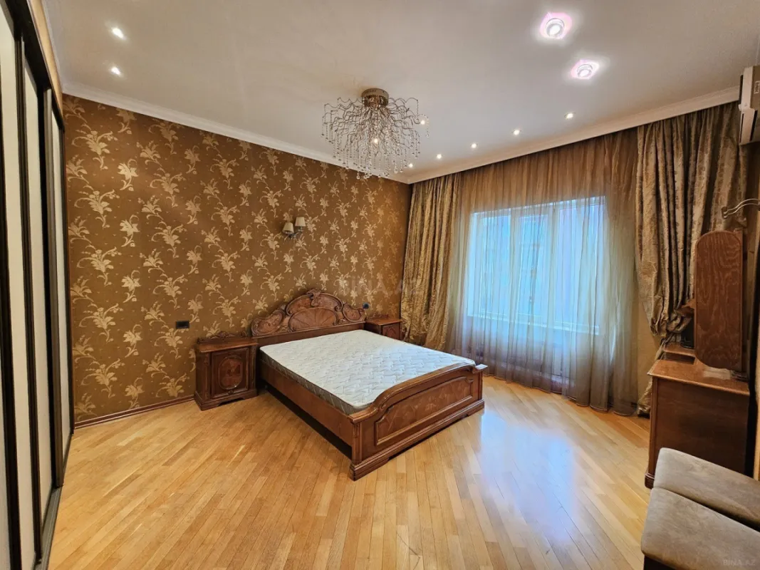 Kirayə verilir 3 otaqlı mənzil 175 m²