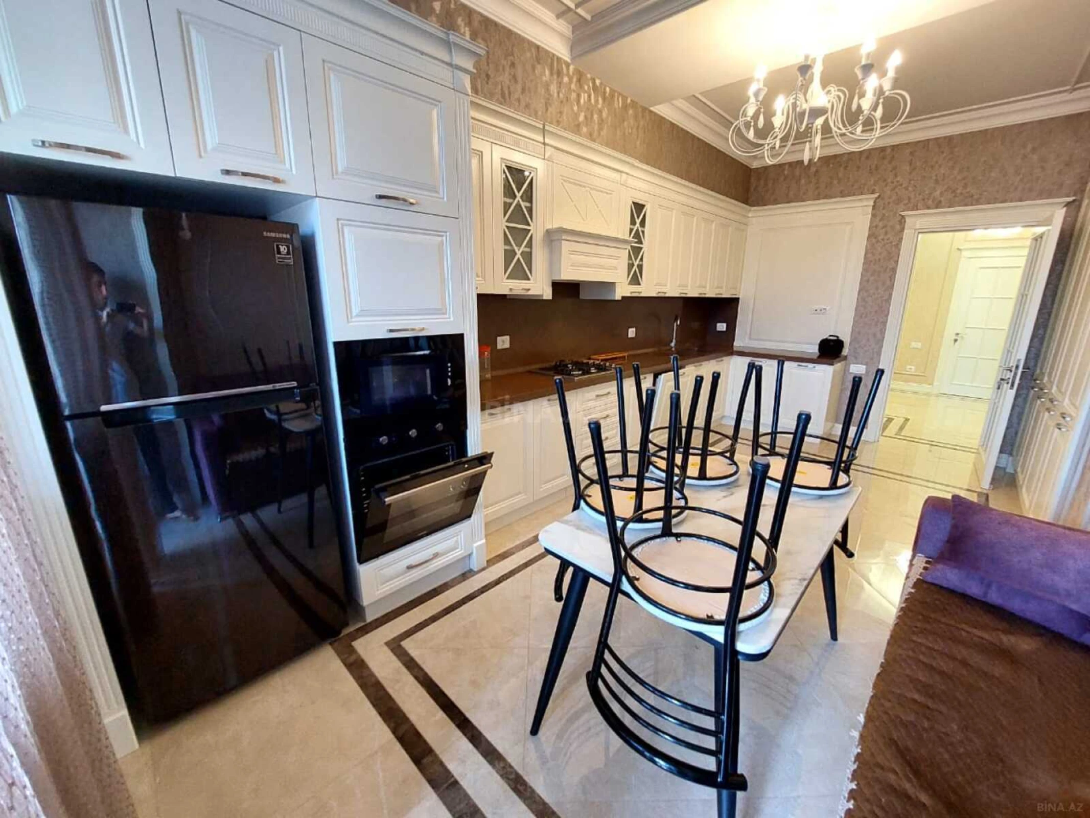 Kirayə verilir 3 otaqlı mənzil 160 m²