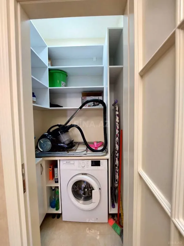 Kirayə verilir 3 otaqlı mənzil 160 m²