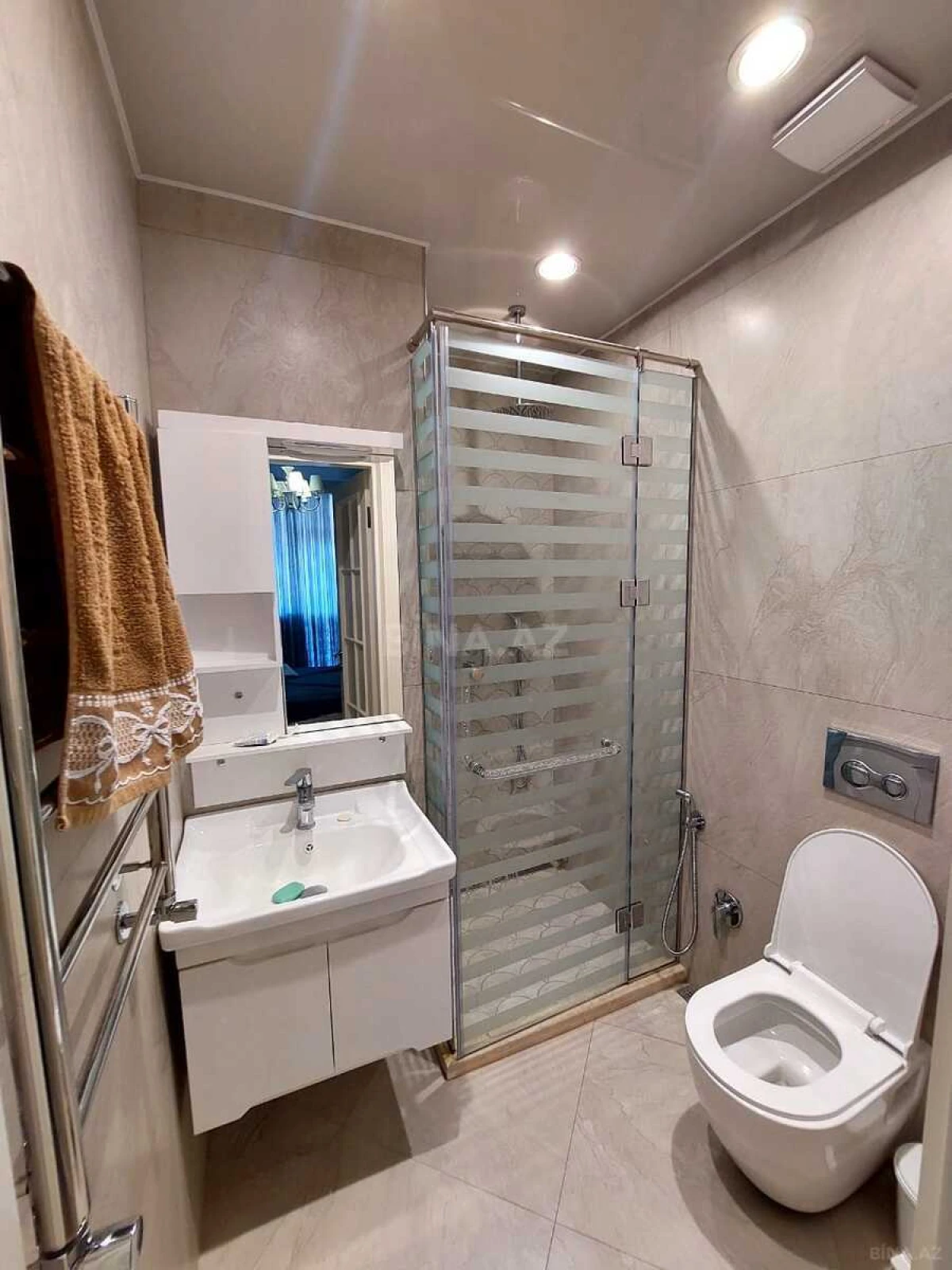 Kirayə verilir 3 otaqlı mənzil 160 m²