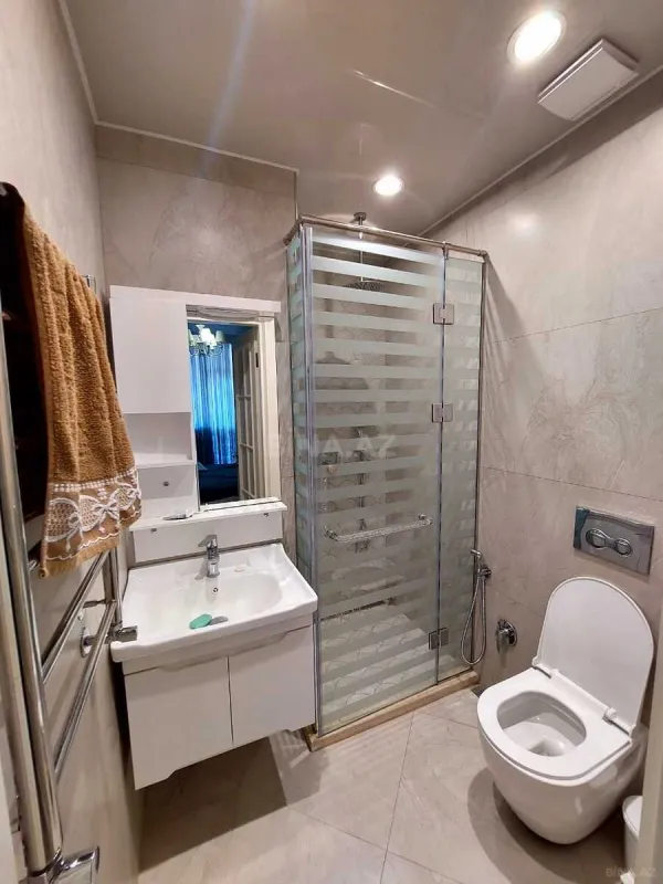Kirayə verilir 3 otaqlı mənzil 160 m²