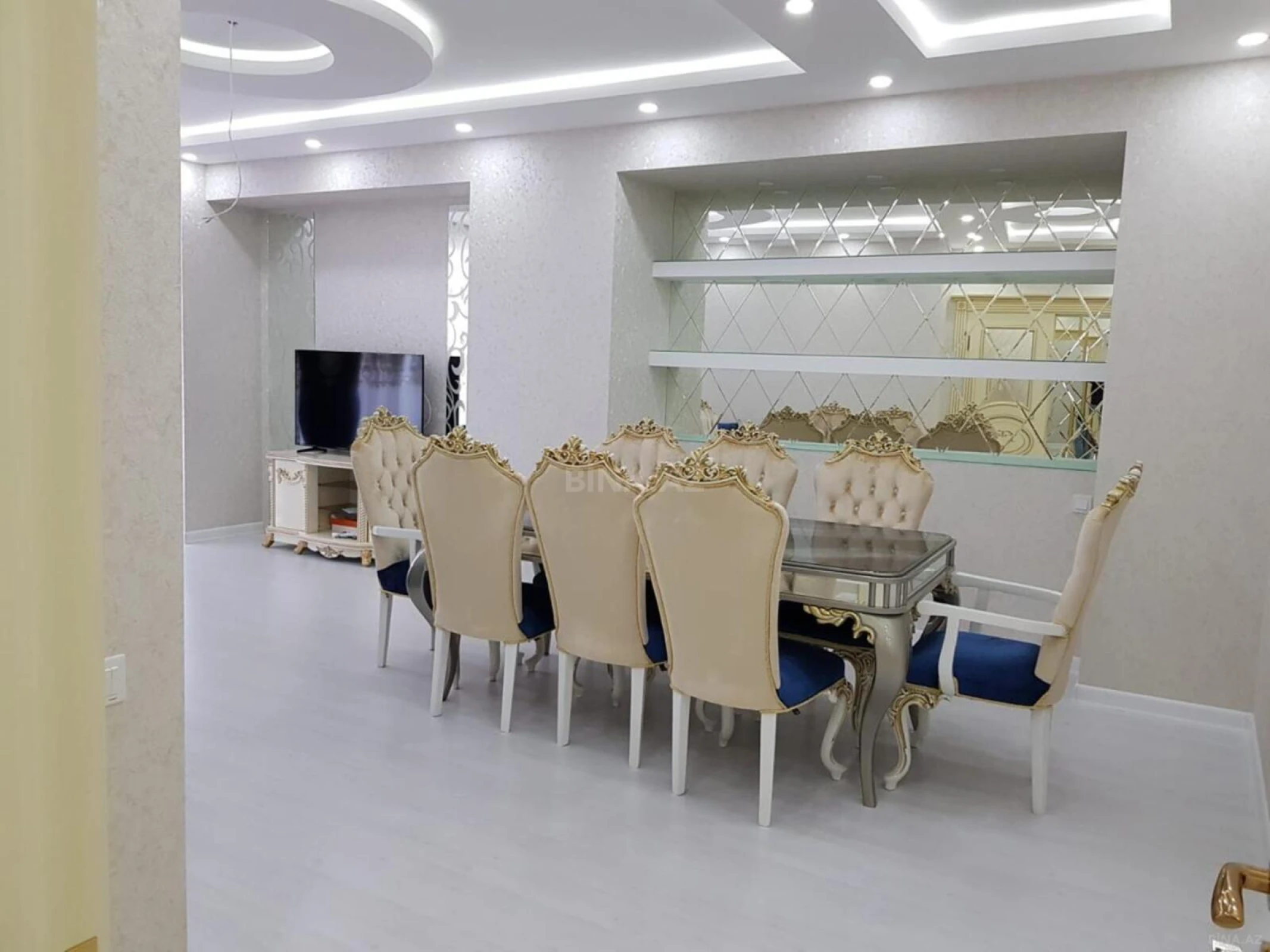 Satılır 3 otaqlı mənzil 150 m²