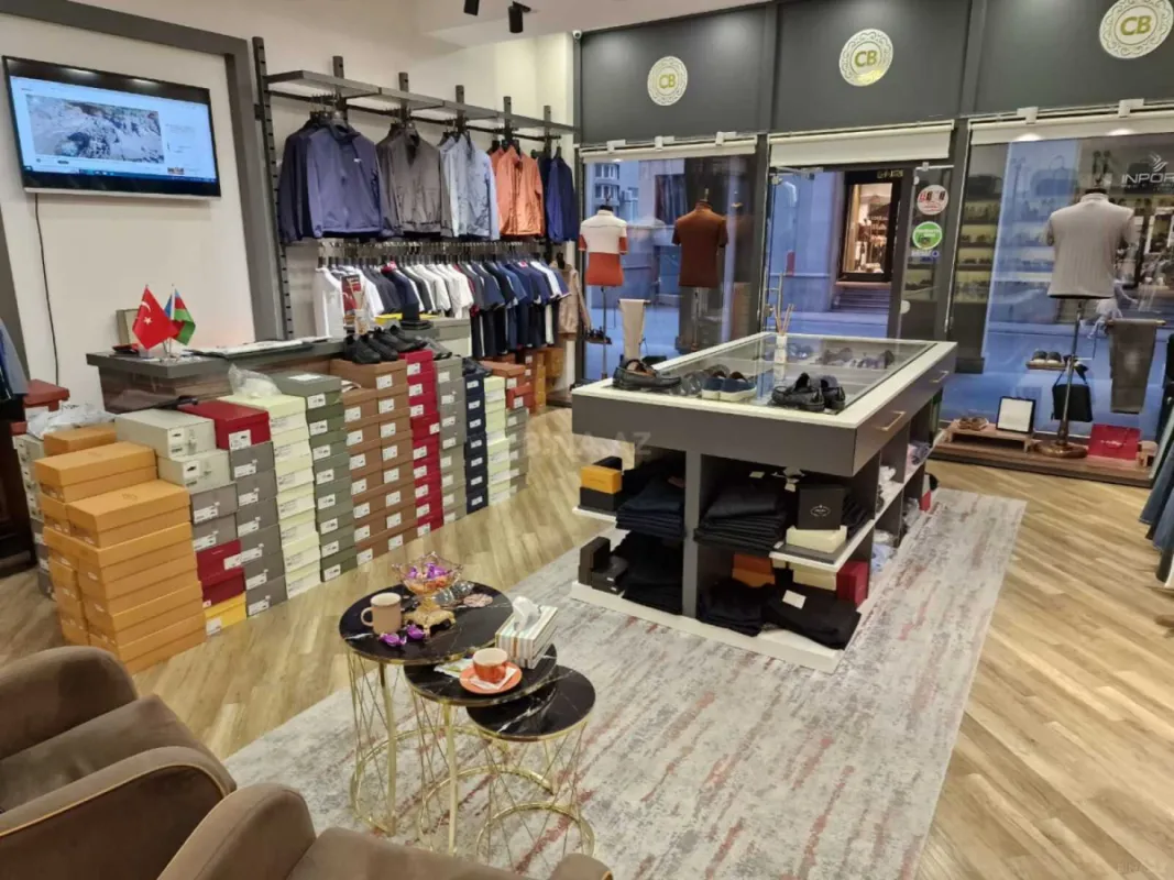 Satılır obyekt 145 m²