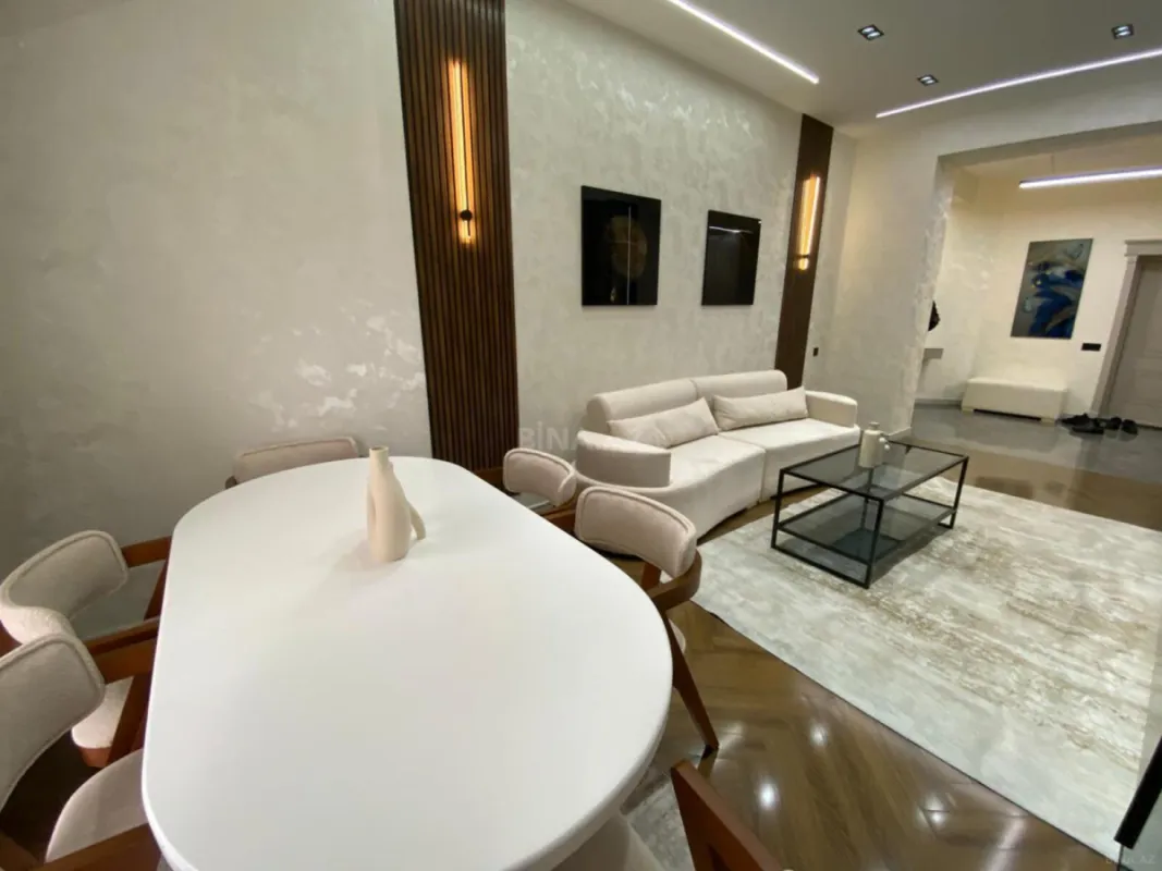 Satılır 2 otaqlı mənzil 96 m²