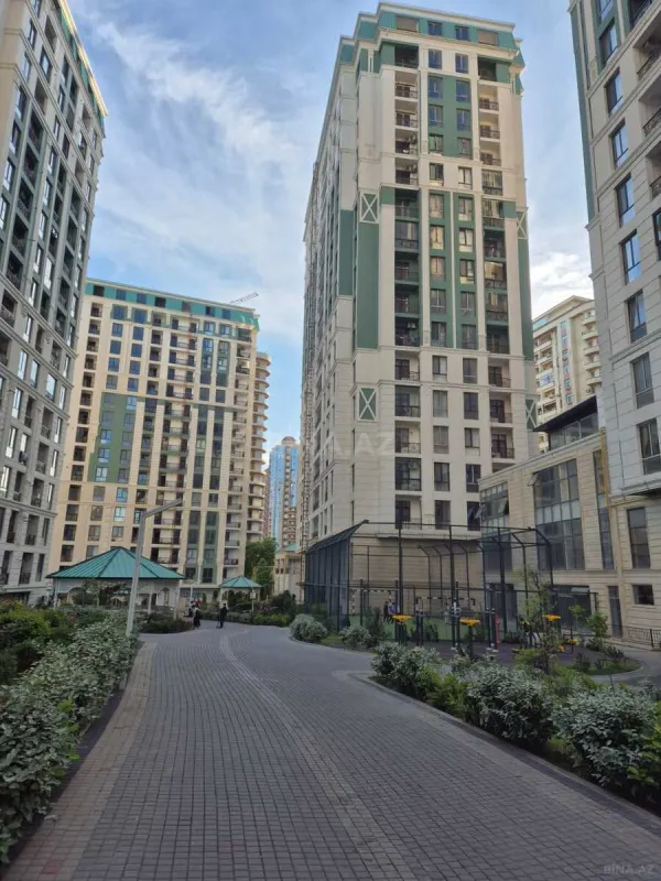 Satılır 2 otaqlı mənzil 96 m²