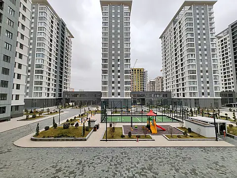 Satılır 2 otaqlı mənzil 78 m²