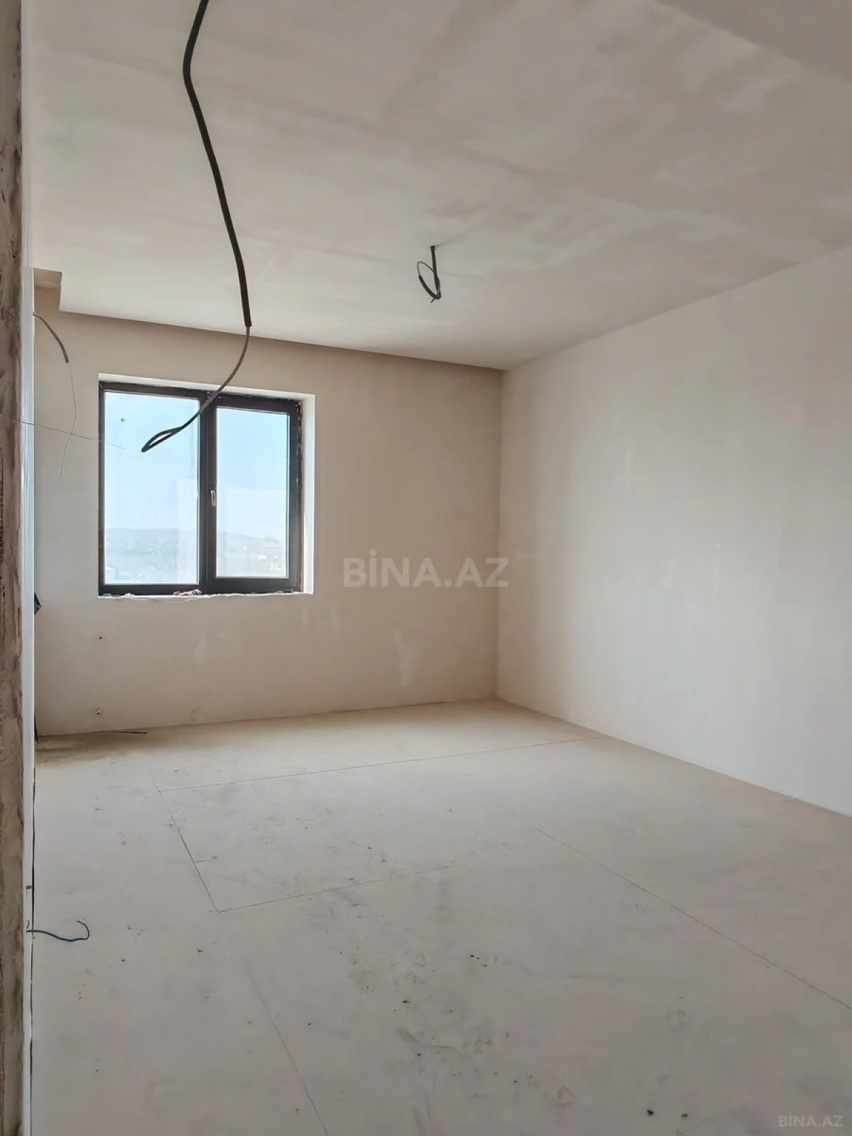 Satılır 2 otaqlı mənzil 78 m²