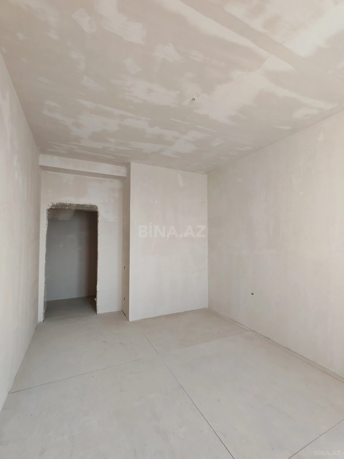Satılır 2 otaqlı mənzil 78 m²