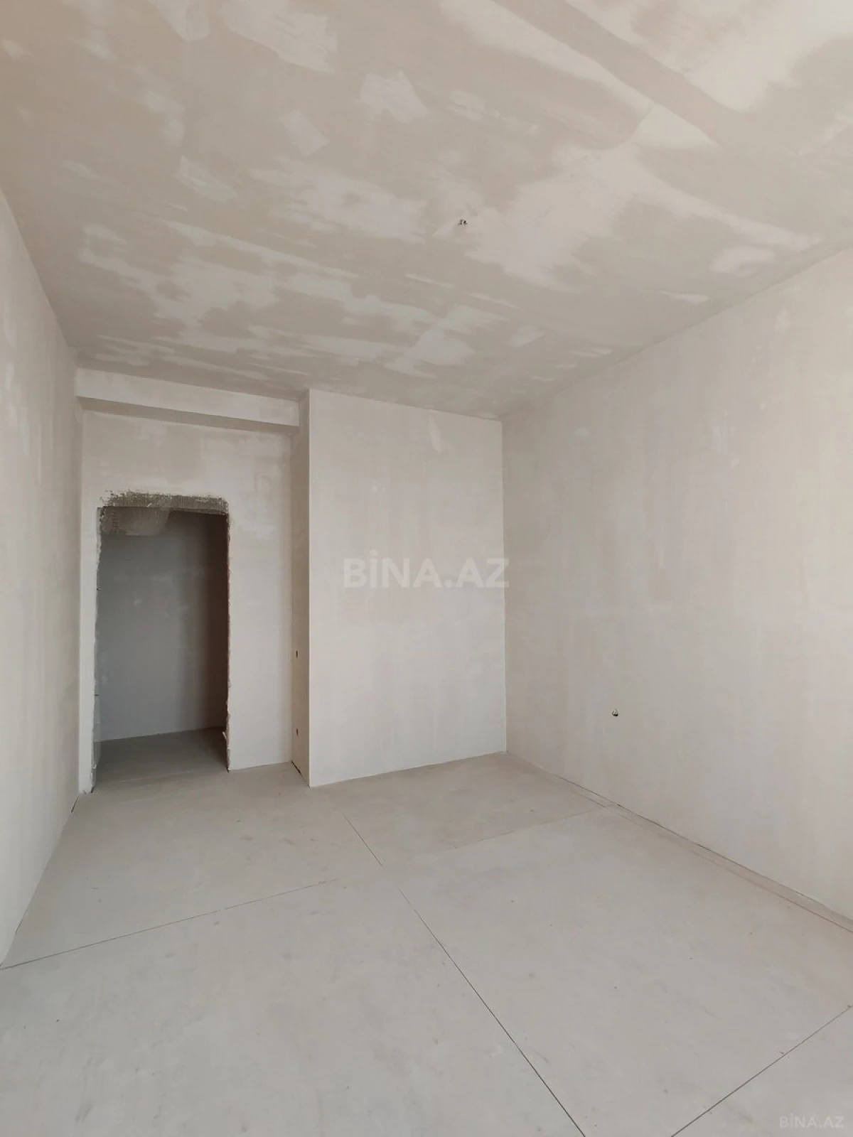 Satılır 2 otaqlı mənzil 78 m²