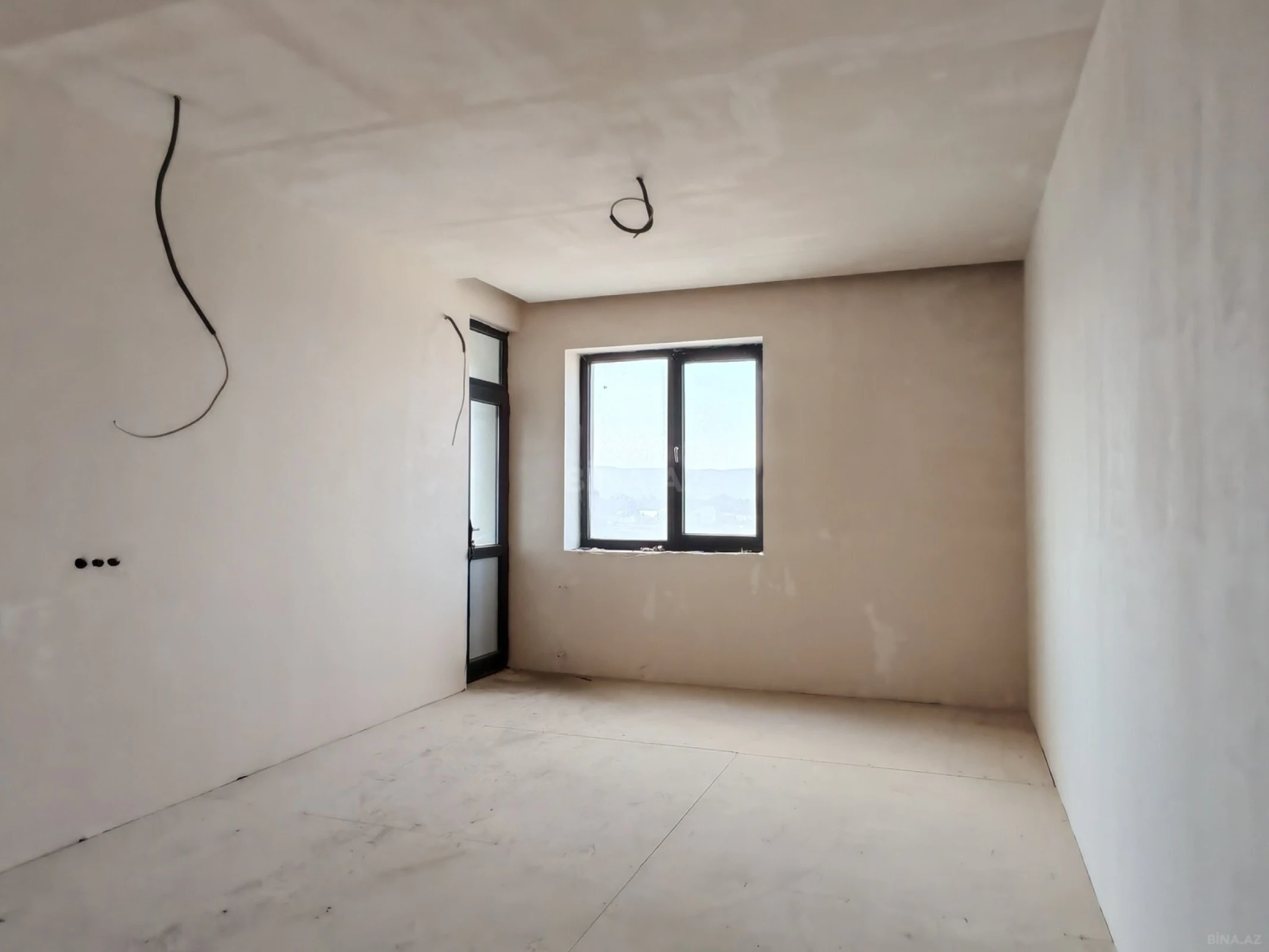 Satılır 2 otaqlı mənzil 78 m²