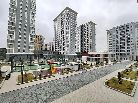 Satılır 2 otaqlı mənzil 78 m²