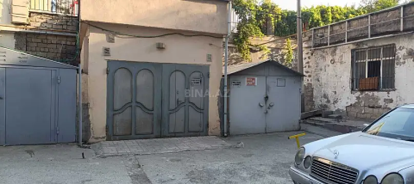 Satılır qaraj 18 m²