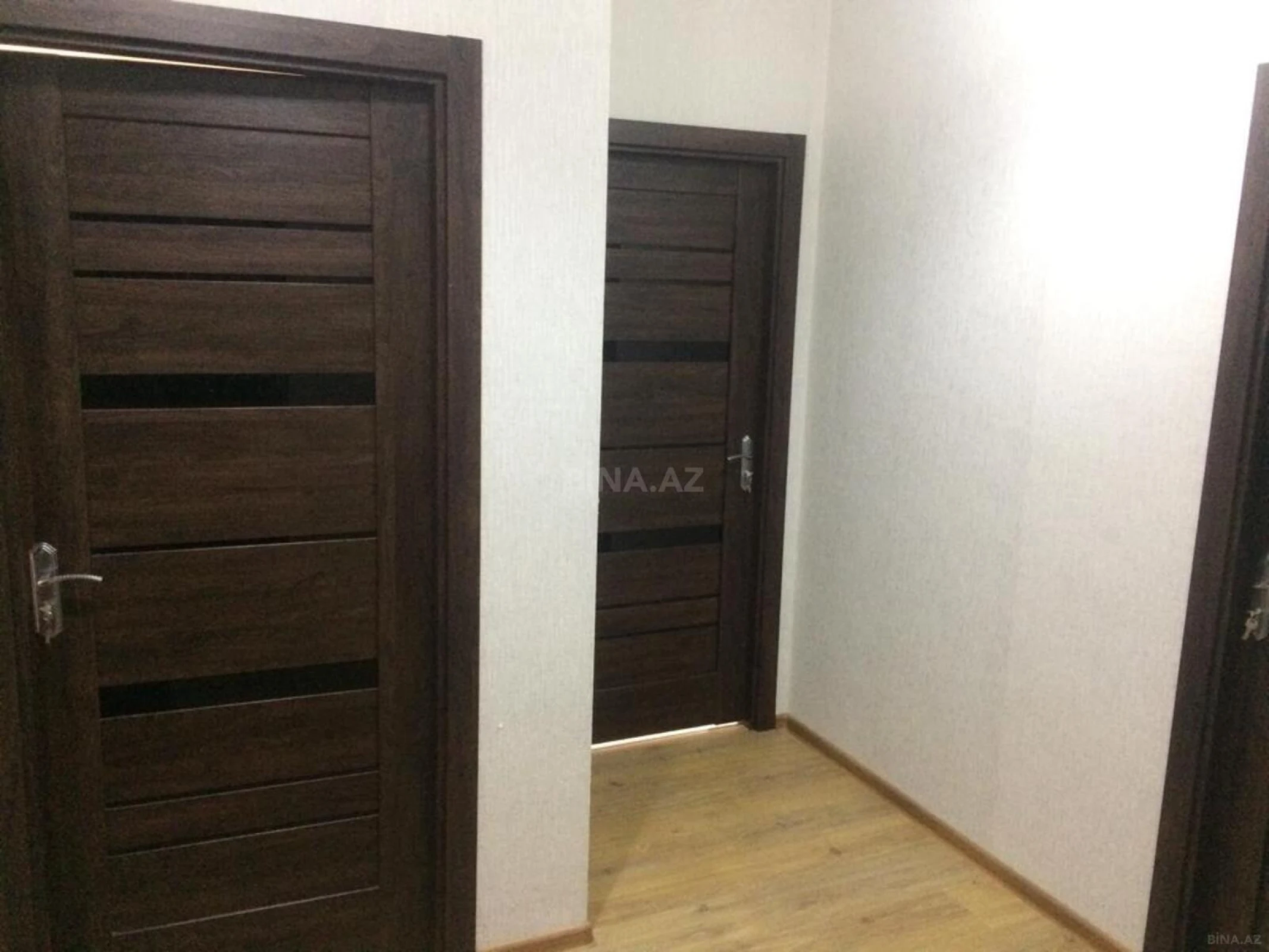 Satılır 4 otaqlı mənzil 94 m²