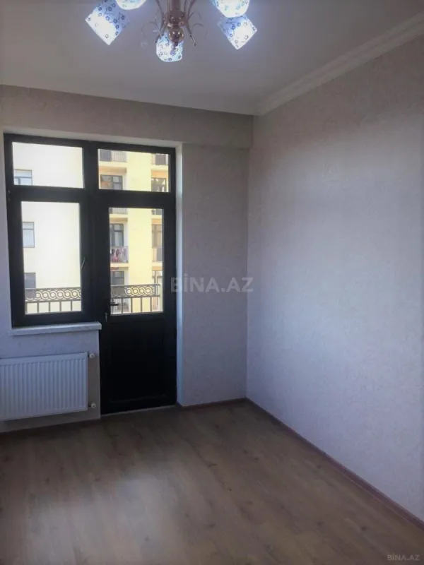 Satılır 4 otaqlı mənzil 94 m²
