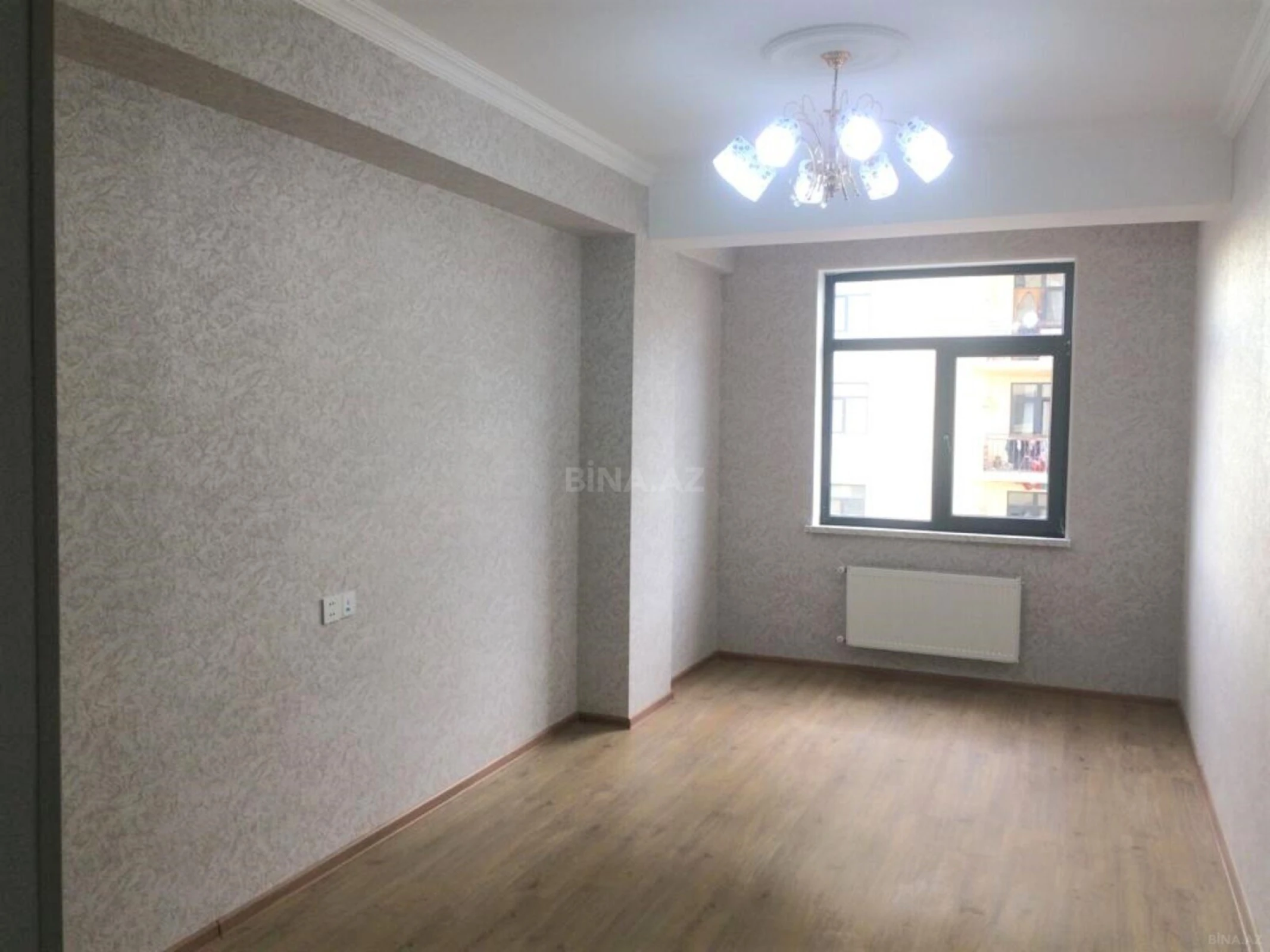 Satılır 4 otaqlı mənzil 94 m²
