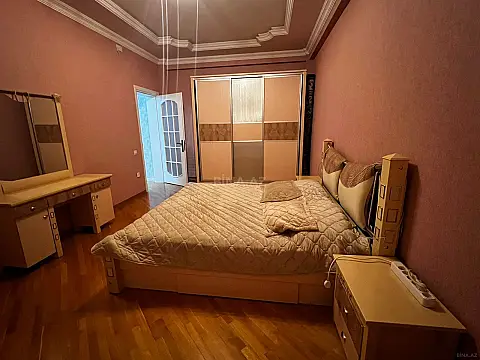 Kirayə verilir 3 otaqlı mənzil 123 m²