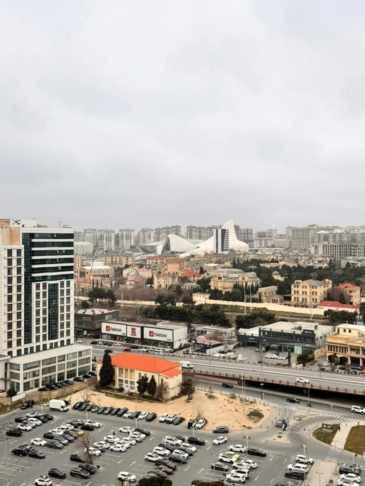 Satılır 2 otaqlı mənzil 75 m²
