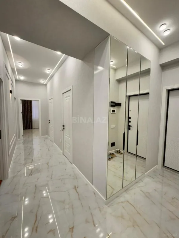 Satılır 2 otaqlı mənzil 75 m²