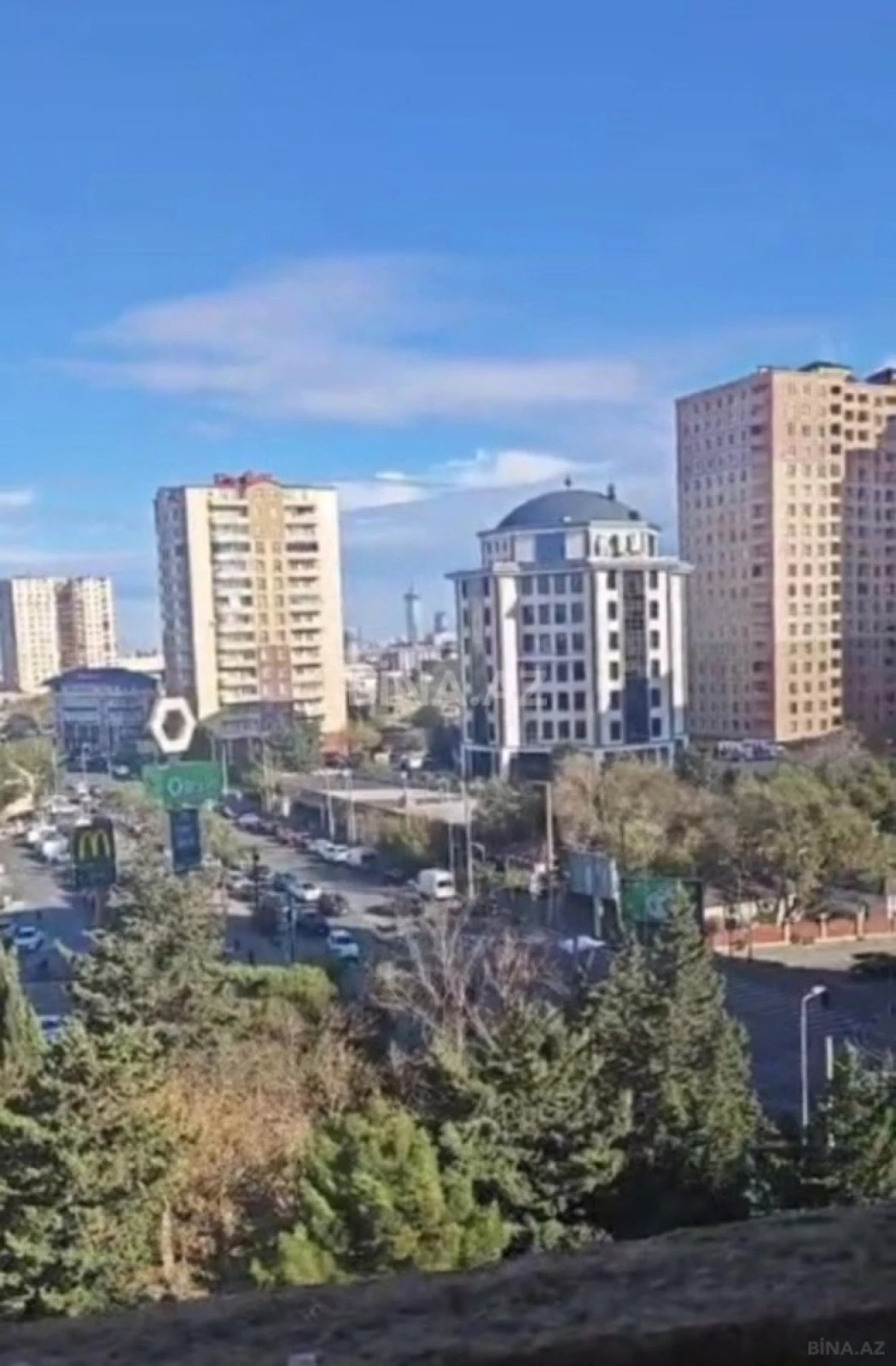 Satılır 4 otaqlı mənzil 180 m²