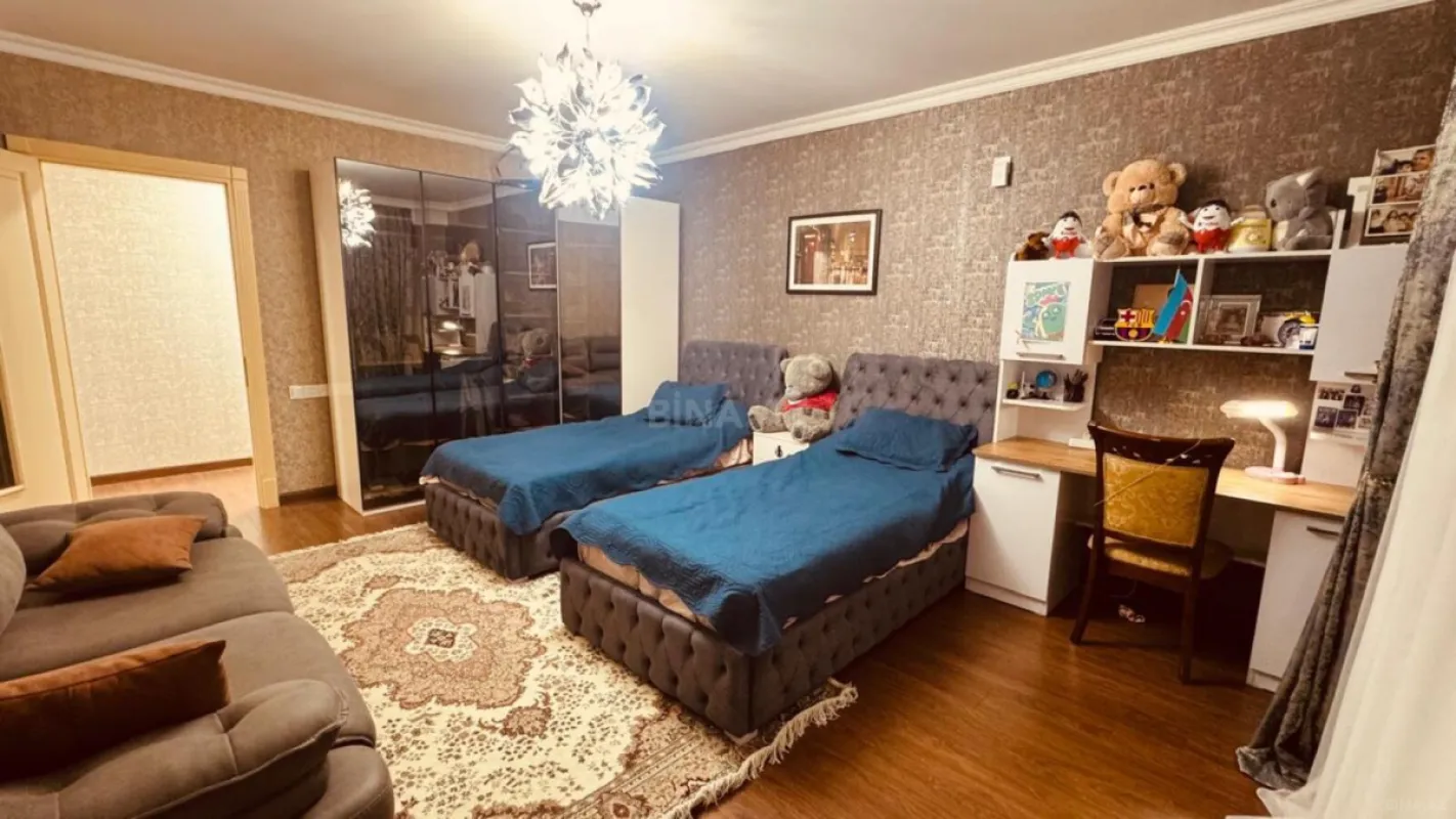 Satılır 3 otaqlı mənzil 120 m²