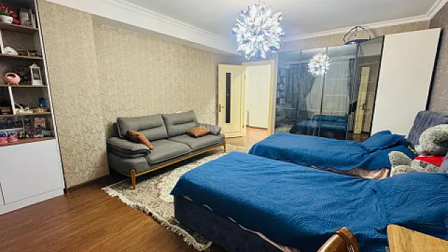 Satılır 3 otaqlı mənzil 120 m²