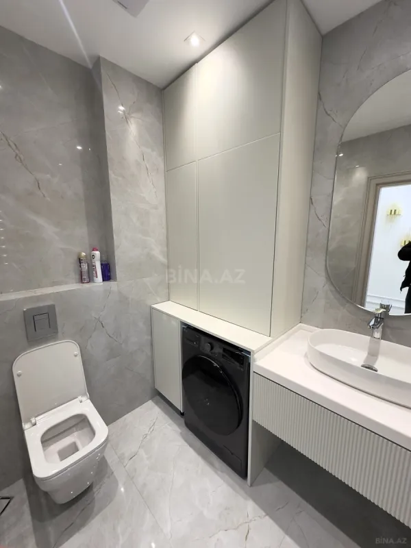 Kirayə verilir 2 otaqlı mənzil 110 m²