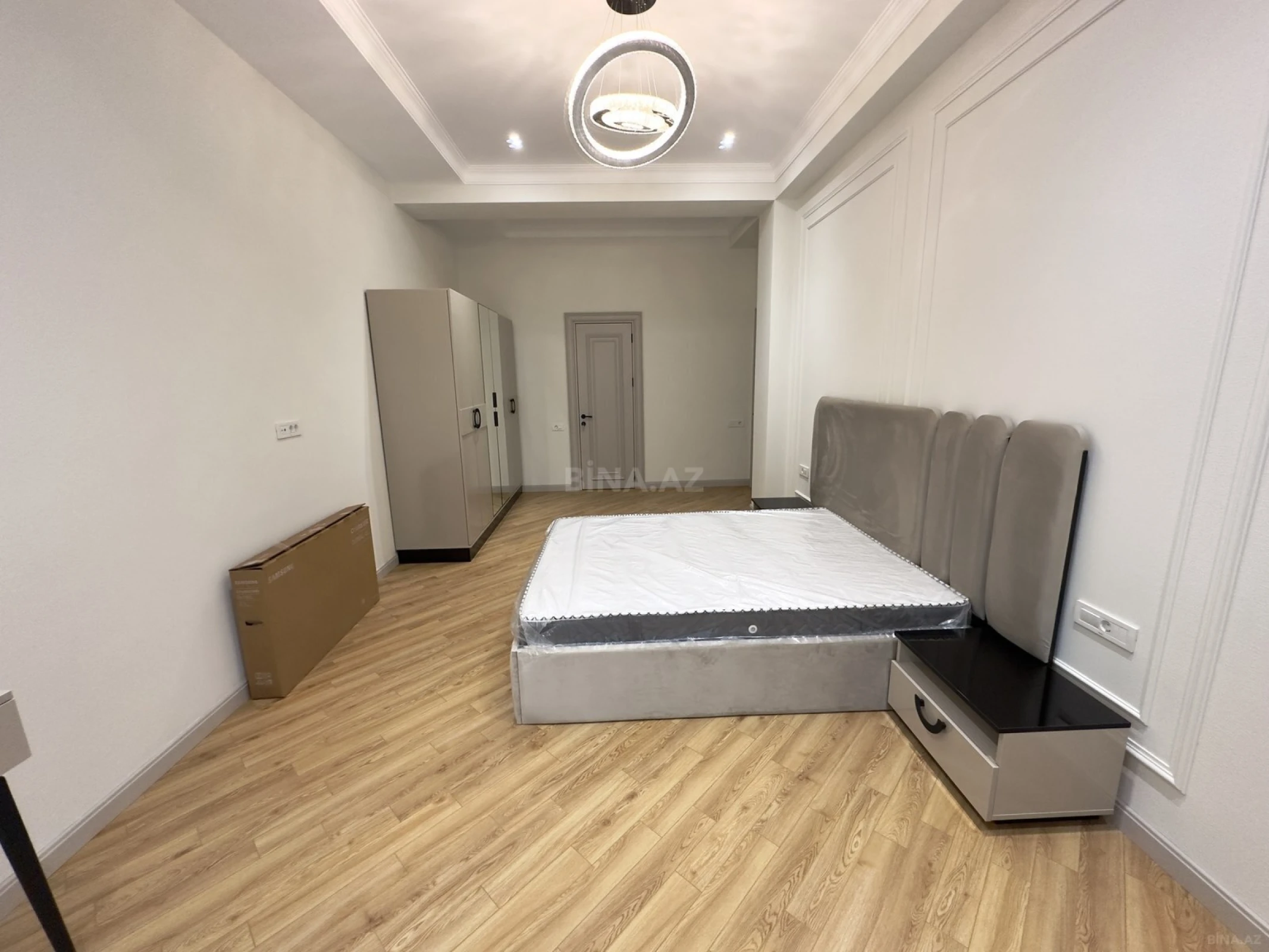 Kirayə verilir 2 otaqlı mənzil 110 m²