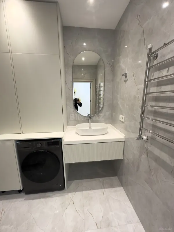 Kirayə verilir 2 otaqlı mənzil 110 m²