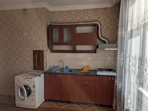 Kirayə verilir 2 otaqlı mənzil 90 m²