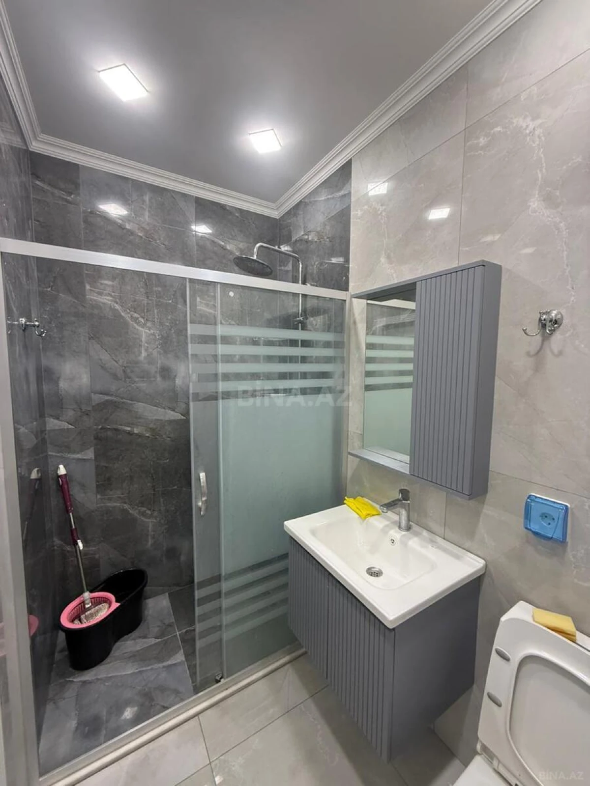 Kirayə verilir 2 otaqlı mənzil 55 m²