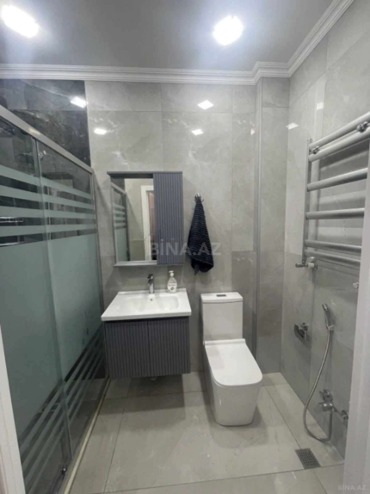 Kirayə verilir 2 otaqlı mənzil 55 m²