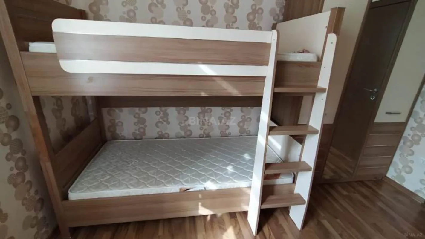 Satılır 3 otaqlı mənzil 98 m²