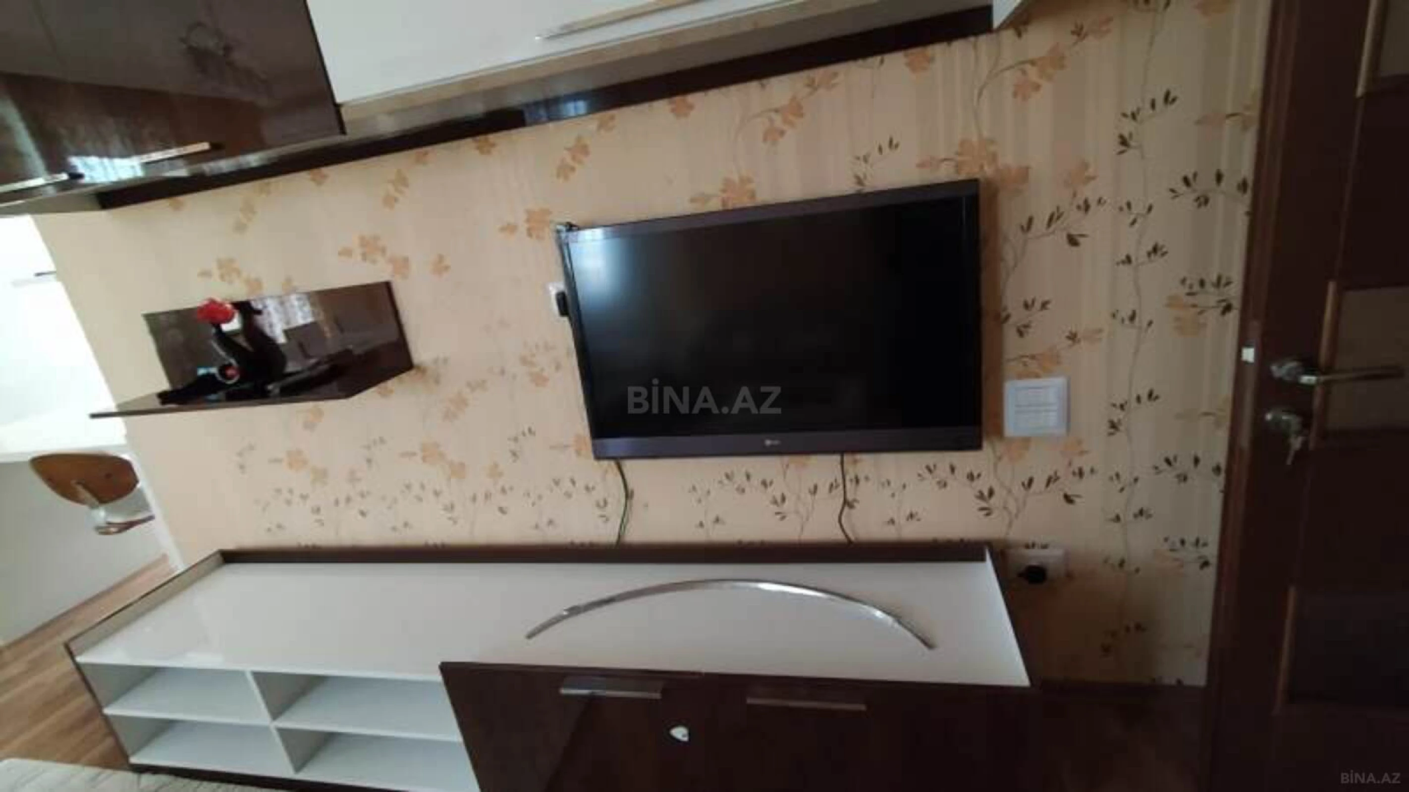 Satılır 3 otaqlı mənzil 98 m²