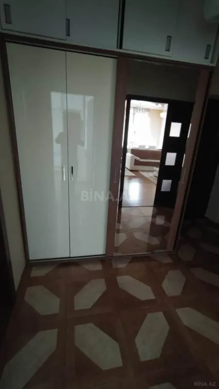 Satılır 3 otaqlı mənzil 98 m²