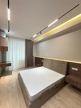 Satılır 4 otaqlı mənzil 142 m²