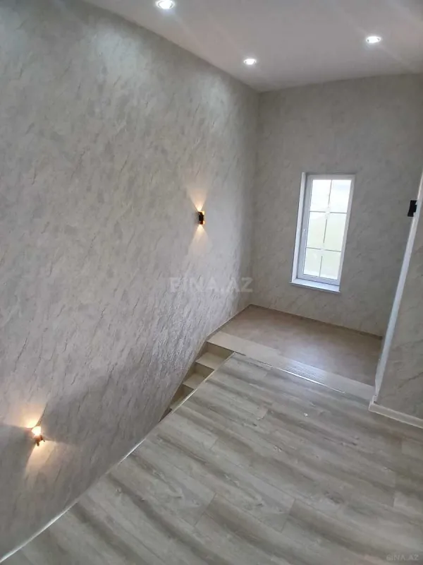 Satılır 5 otaqlı həyət evi 300 m²
