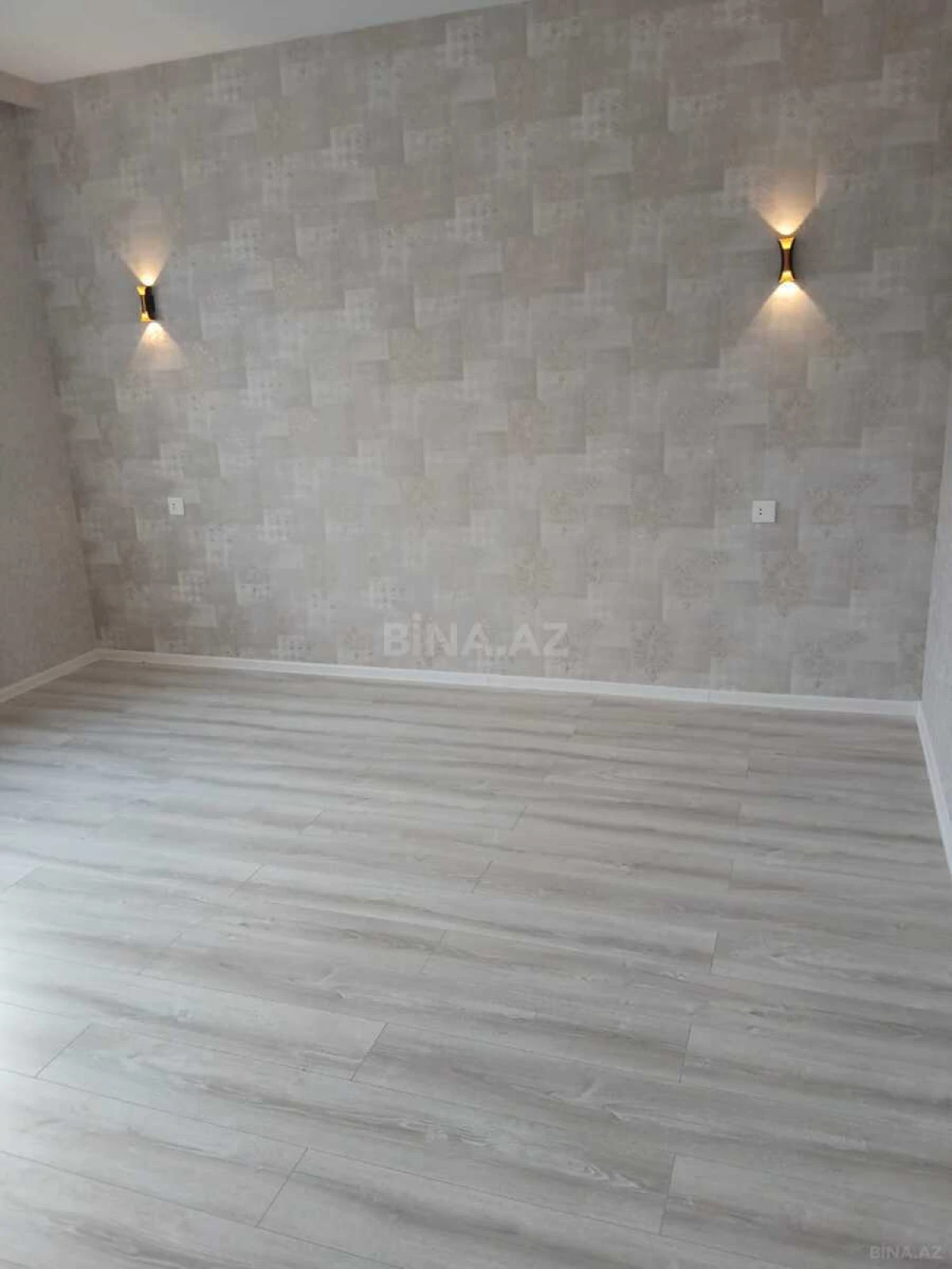 Satılır 5 otaqlı həyət evi 300 m²